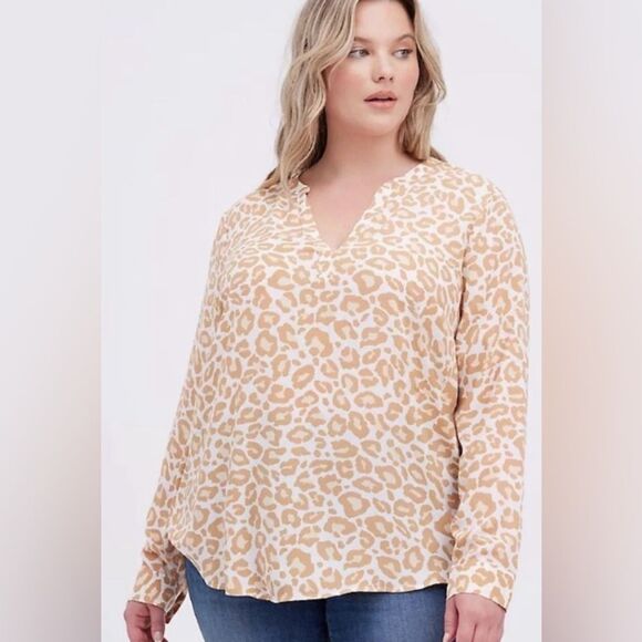 Torrid Tan and White Leopard Print Hi-Low Georgette Long Sleeve Blouse - Picture 1 of 7